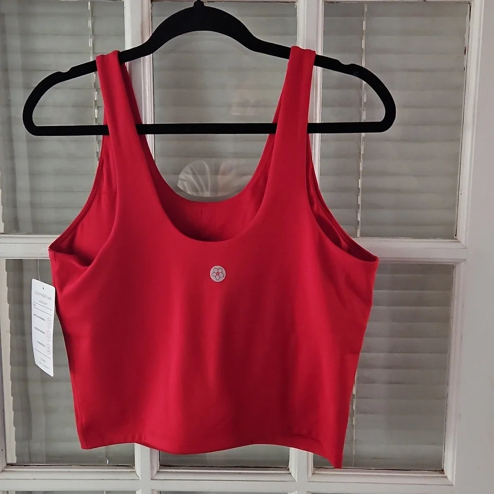 NWT Isabella Red Women's Tank Top With Built In Bra. Sz Large - Picture 5 of 6